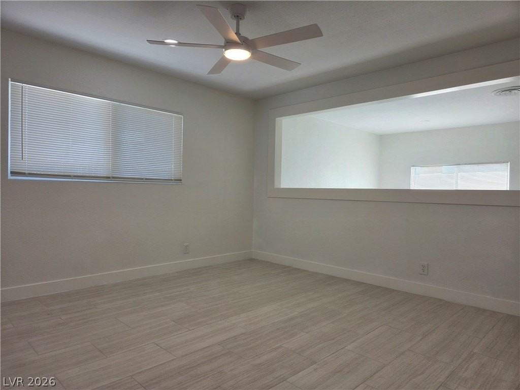 3175 Palmdale St - Photo 4 of 12
