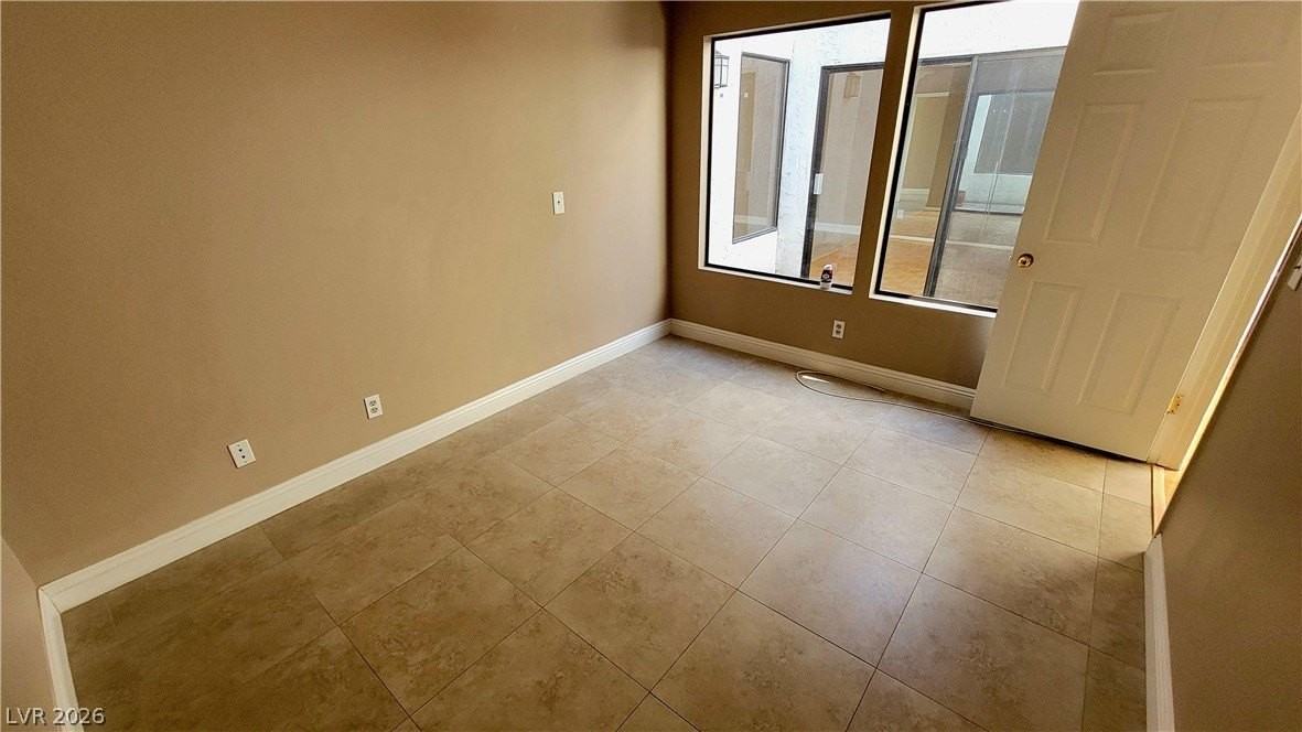 1843 Camino Verde Ln - Photo 4 of 18