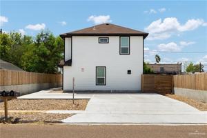 featured image of 208 S Kansas Ave #3