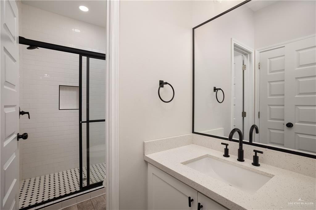 208 S Kansas Ave #3 - Photo 7 of 14