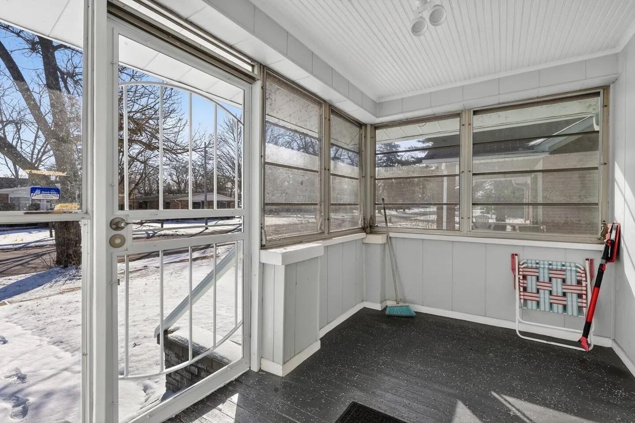 410 N Carroll Ave - Photo 2 of 23