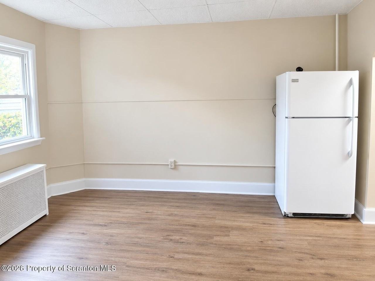 1406 N Main Ave #1 - Photo 4 of 7