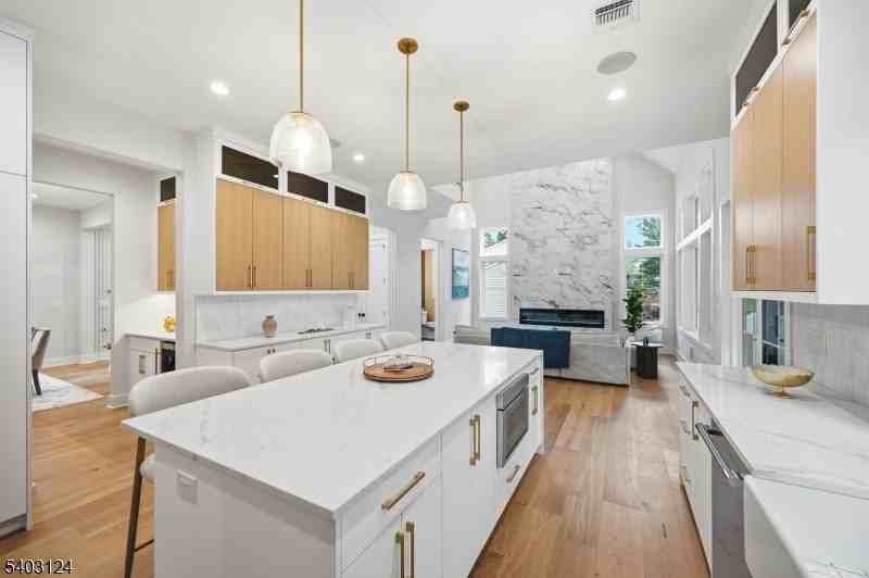17 Arlington Dr - Photo 6 of 29