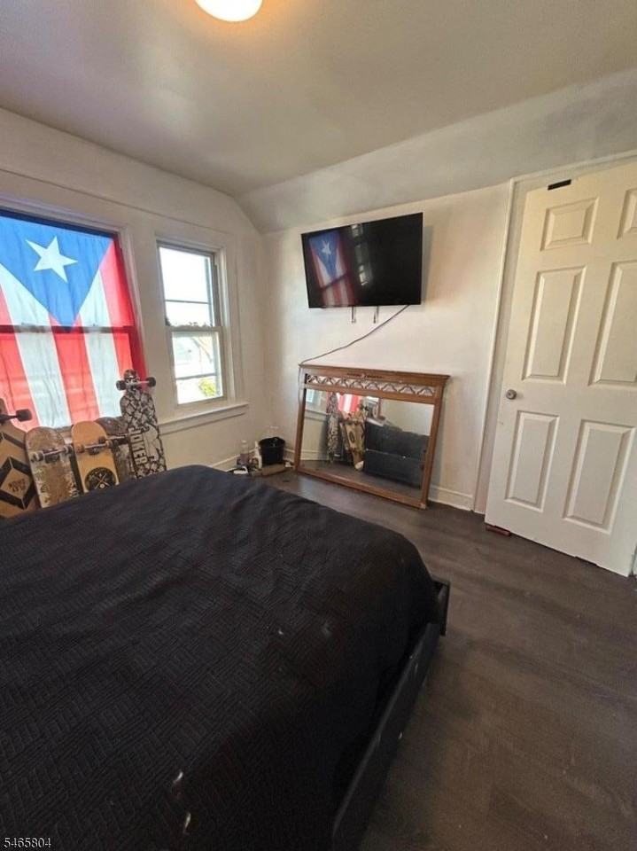 37 Peck Ave #3 - Photo 4 of 11