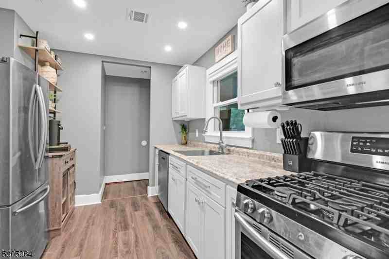 155 White Meadow Rd - Photo 6 of 25