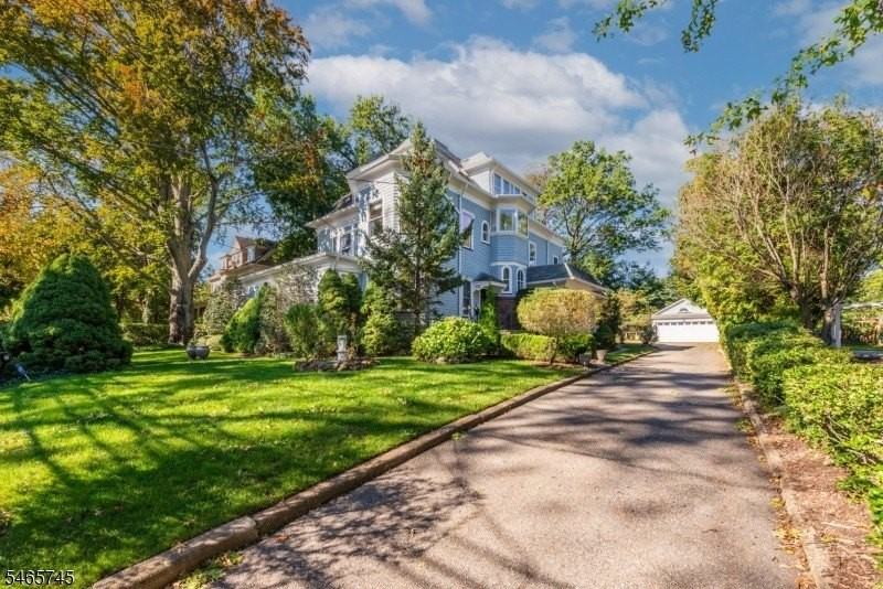 374 Park St #2 - Photo 2 of 25