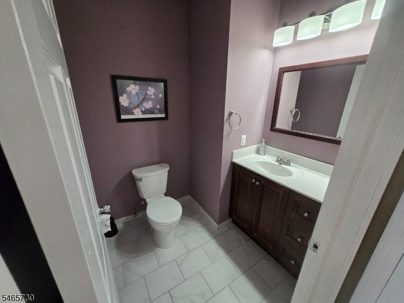 3 Reins Ct - Photo 4 of 44