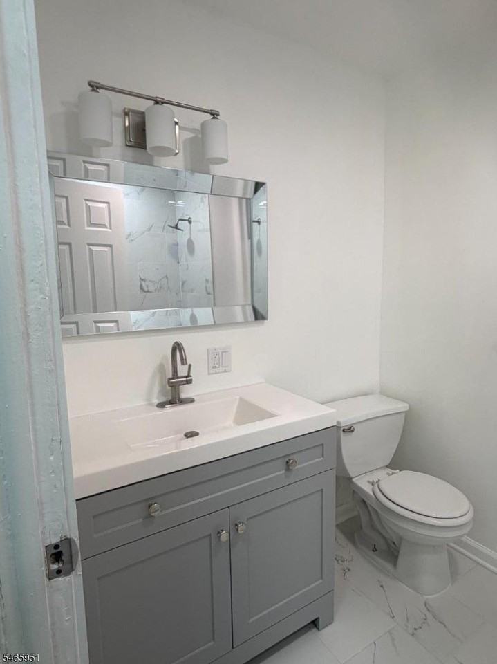 795-797 Summer Ave #4 - Photo 5 of 7