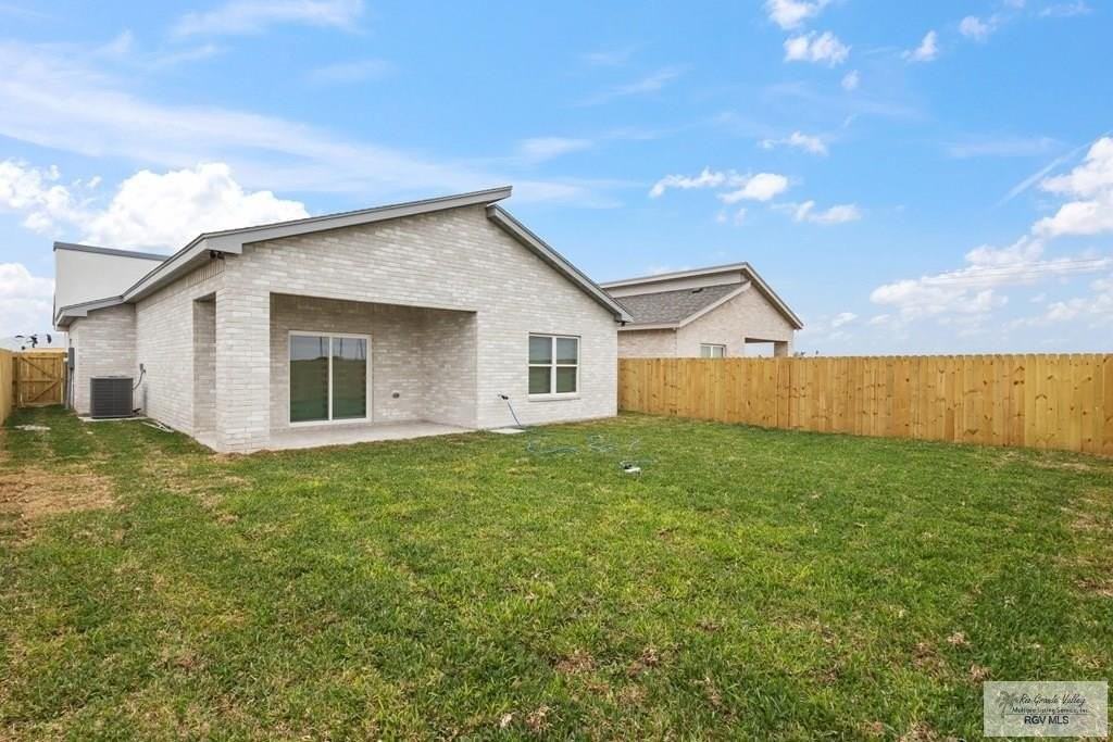 228 Kind Ct - Photo 2 of 21