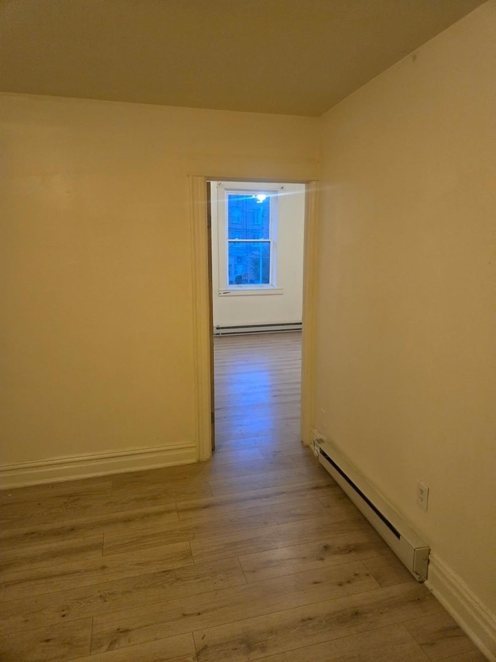 6A Rose Ave #2R - Photo 4 of 6