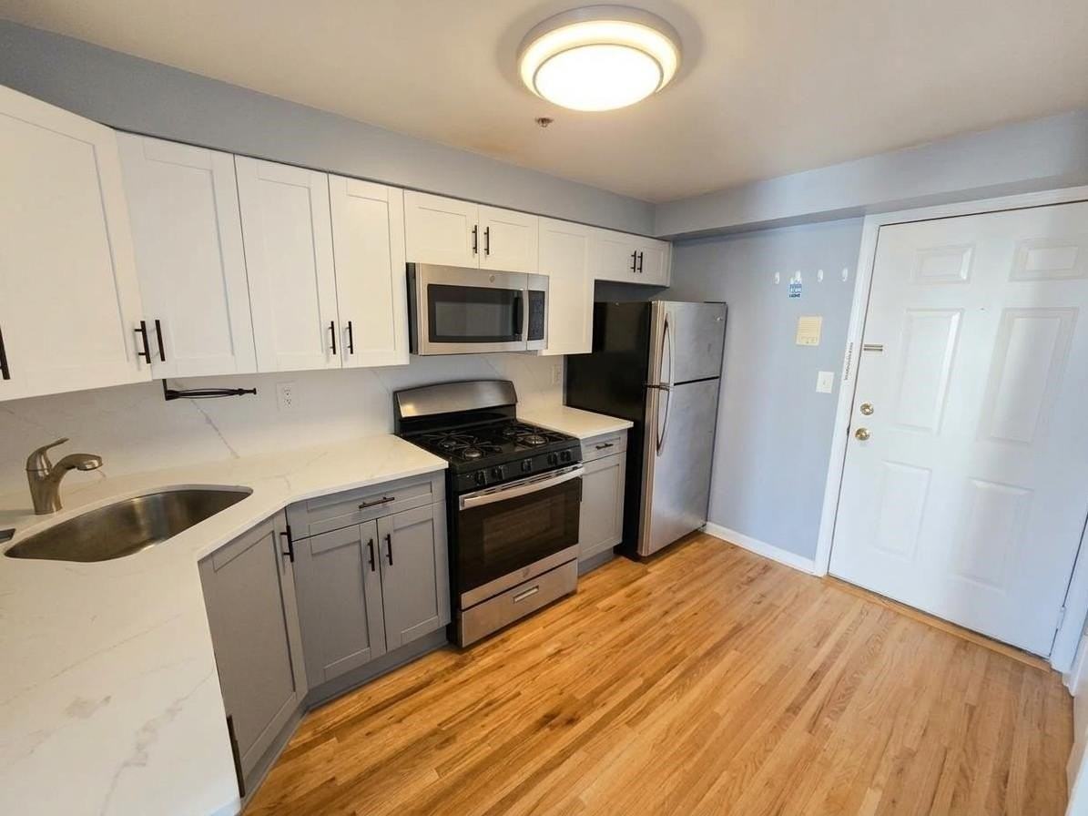 9 Park Ave #2A - Photo 2 of 20