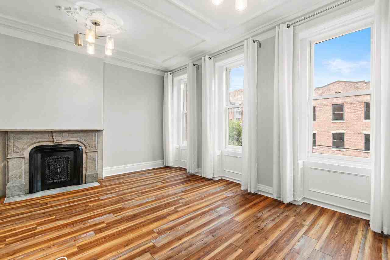 69 Wayne St #2