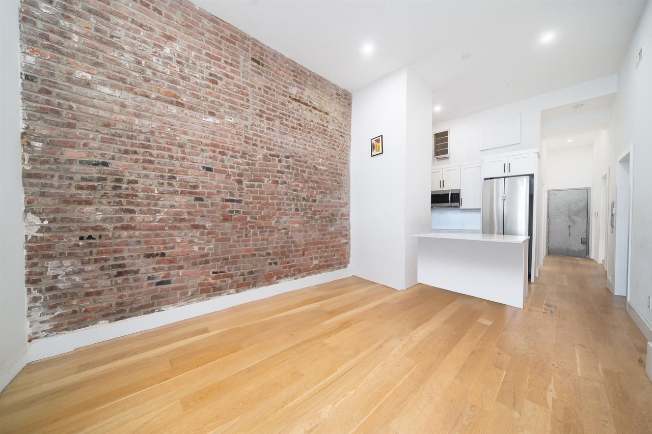 25 Corbin Ave #3 - Photo 5 of 15
