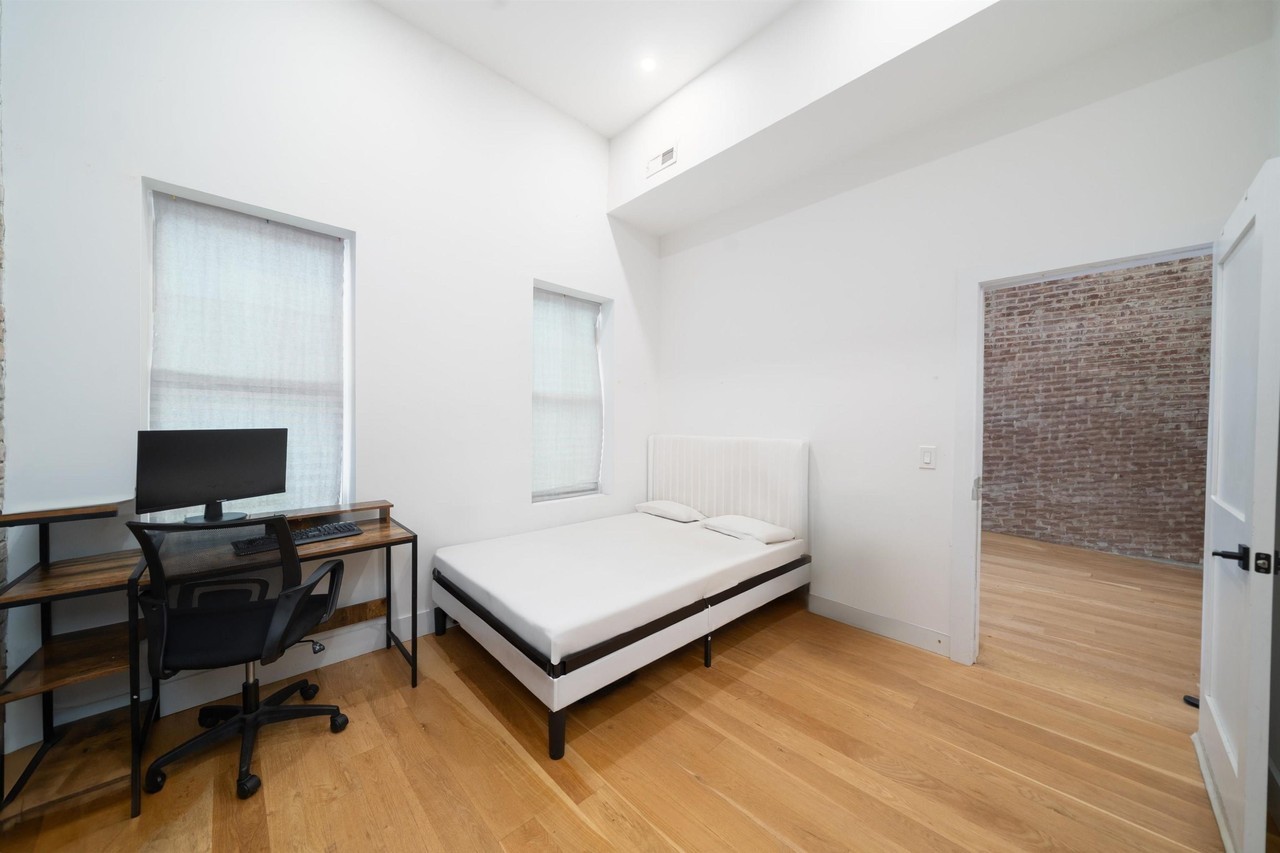 25 Corbin Ave #3 - Photo 7 of 15