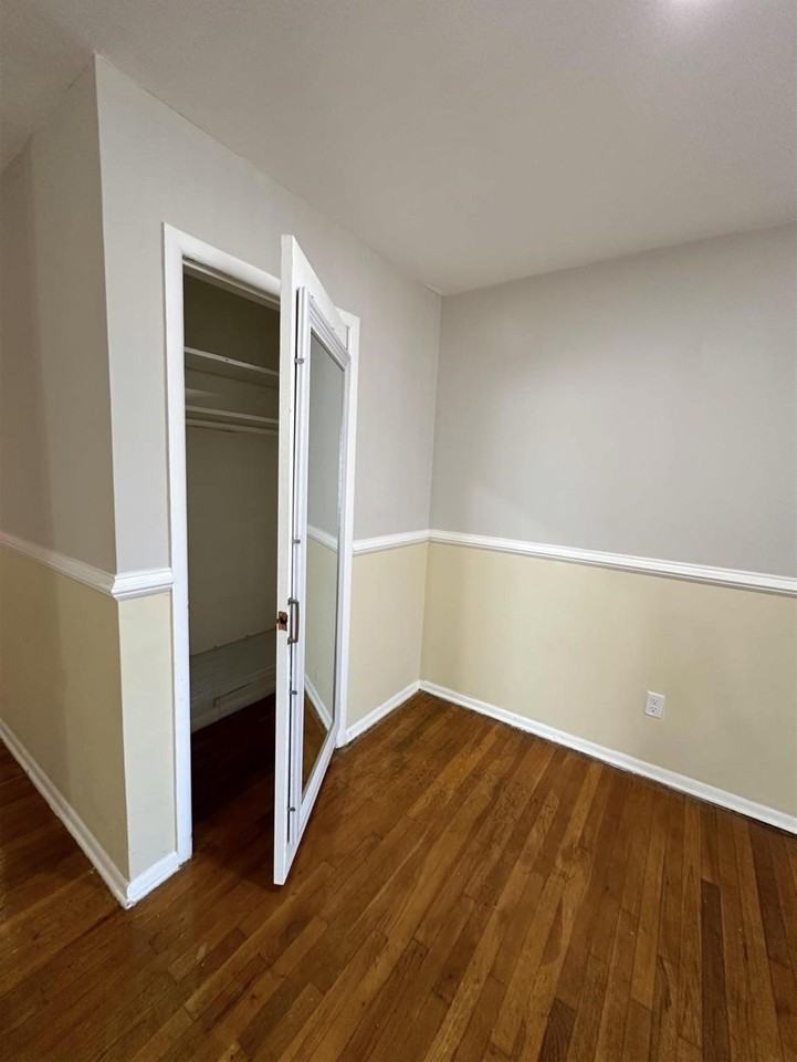 374 Cator Ave #1A - Photo 3 of 16