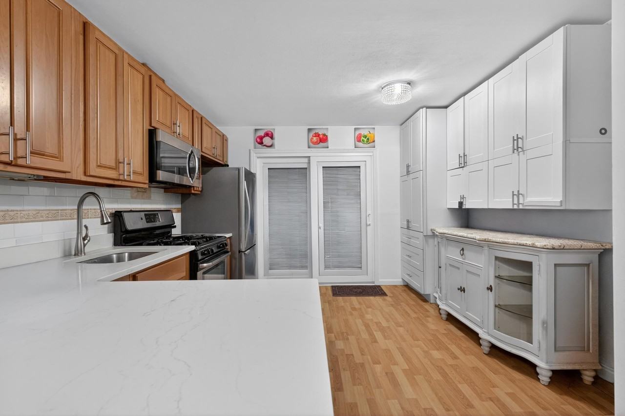 34 Linden Ave - Photo 3 of 19