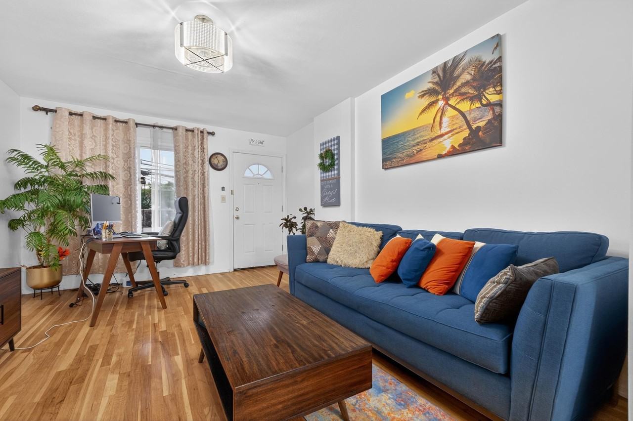 34 Linden Ave - Photo 4 of 19