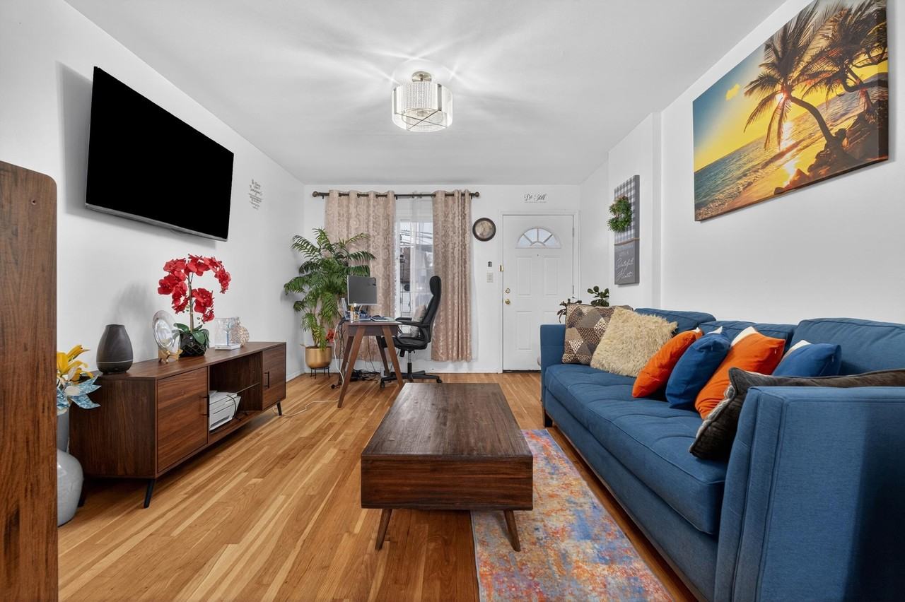 34 Linden Ave - Photo 5 of 19
