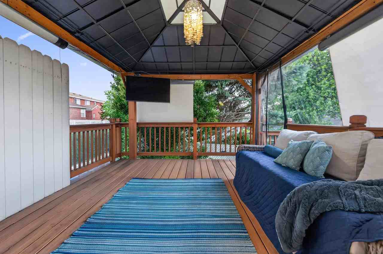 34 Linden Ave - Photo 7 of 19