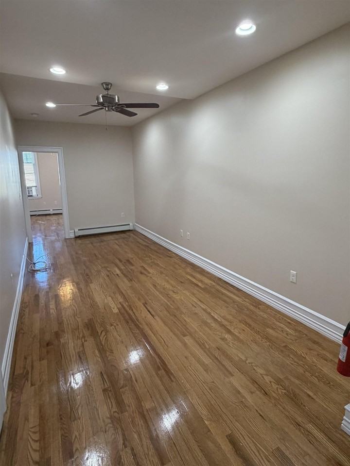 630 Grand St #2L - Photo 5 of 9