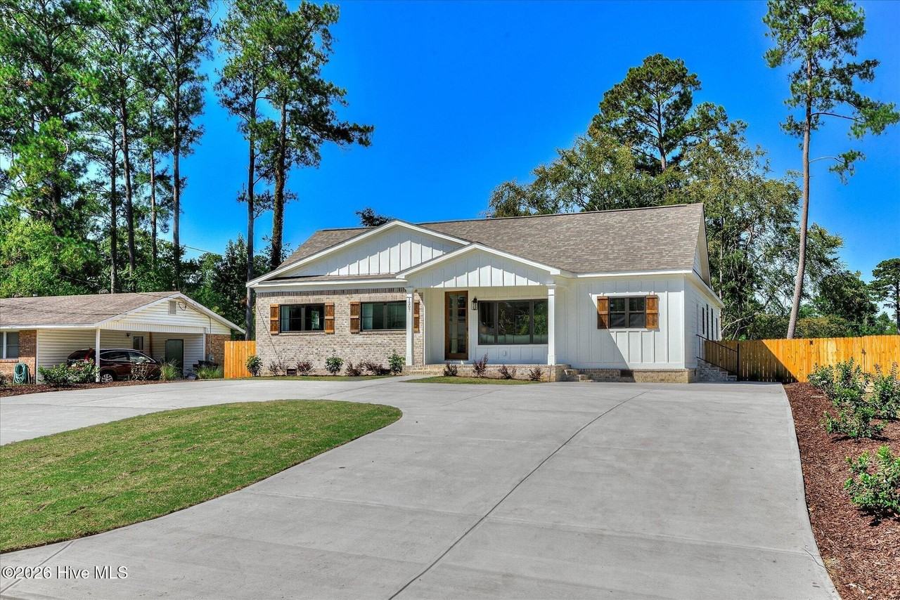 1207 Azalea Dr - Photo 4 of 50