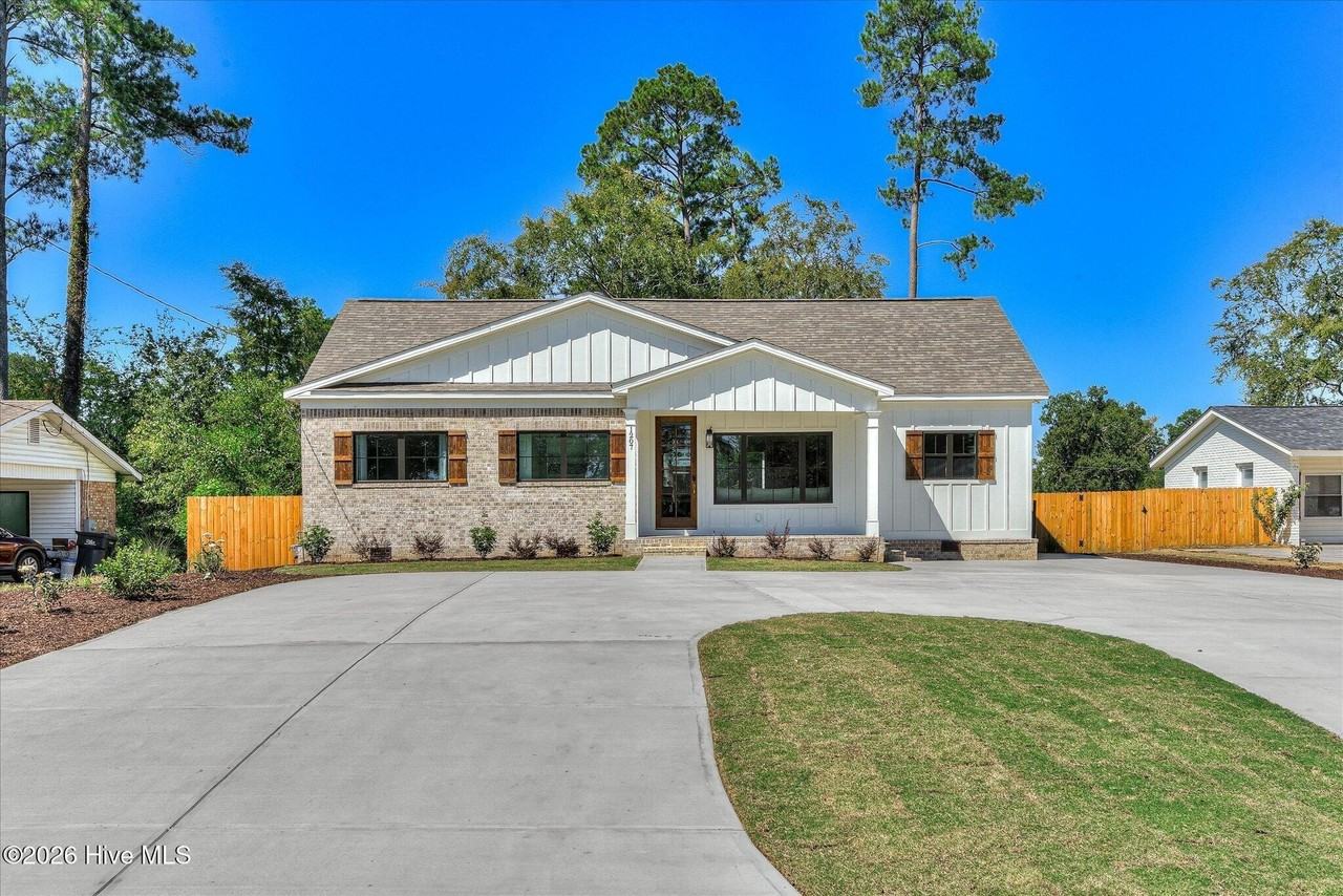 1207 Azalea Dr - Photo 5 of 50