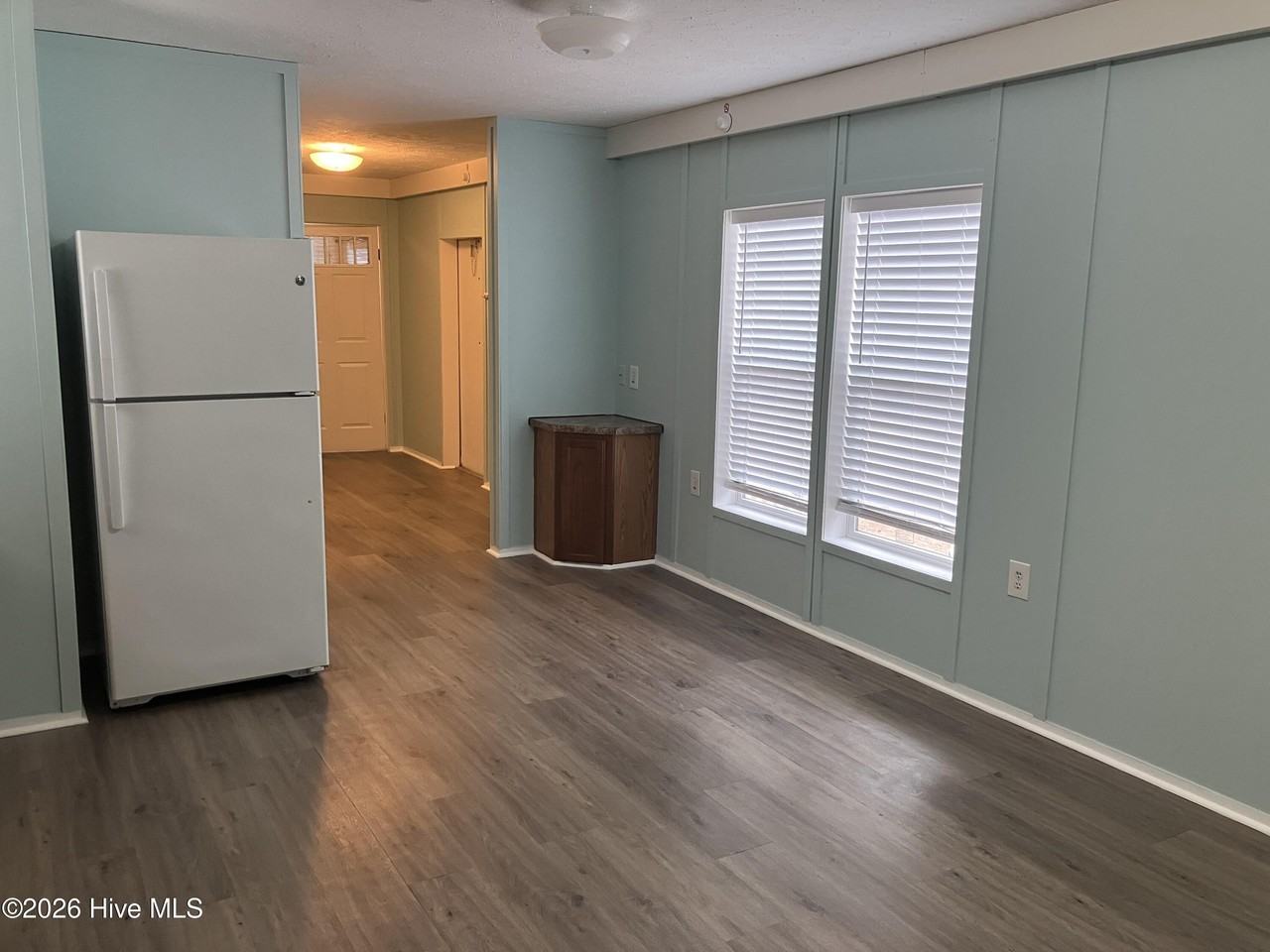 1024 Alandale Pl Se - Photo 3 of 15