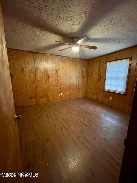 132 Deerfield Rd - Photo 3 of 6