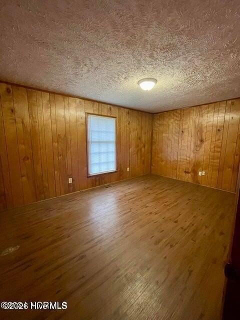 132 Deerfield Rd - Photo 4 of 6
