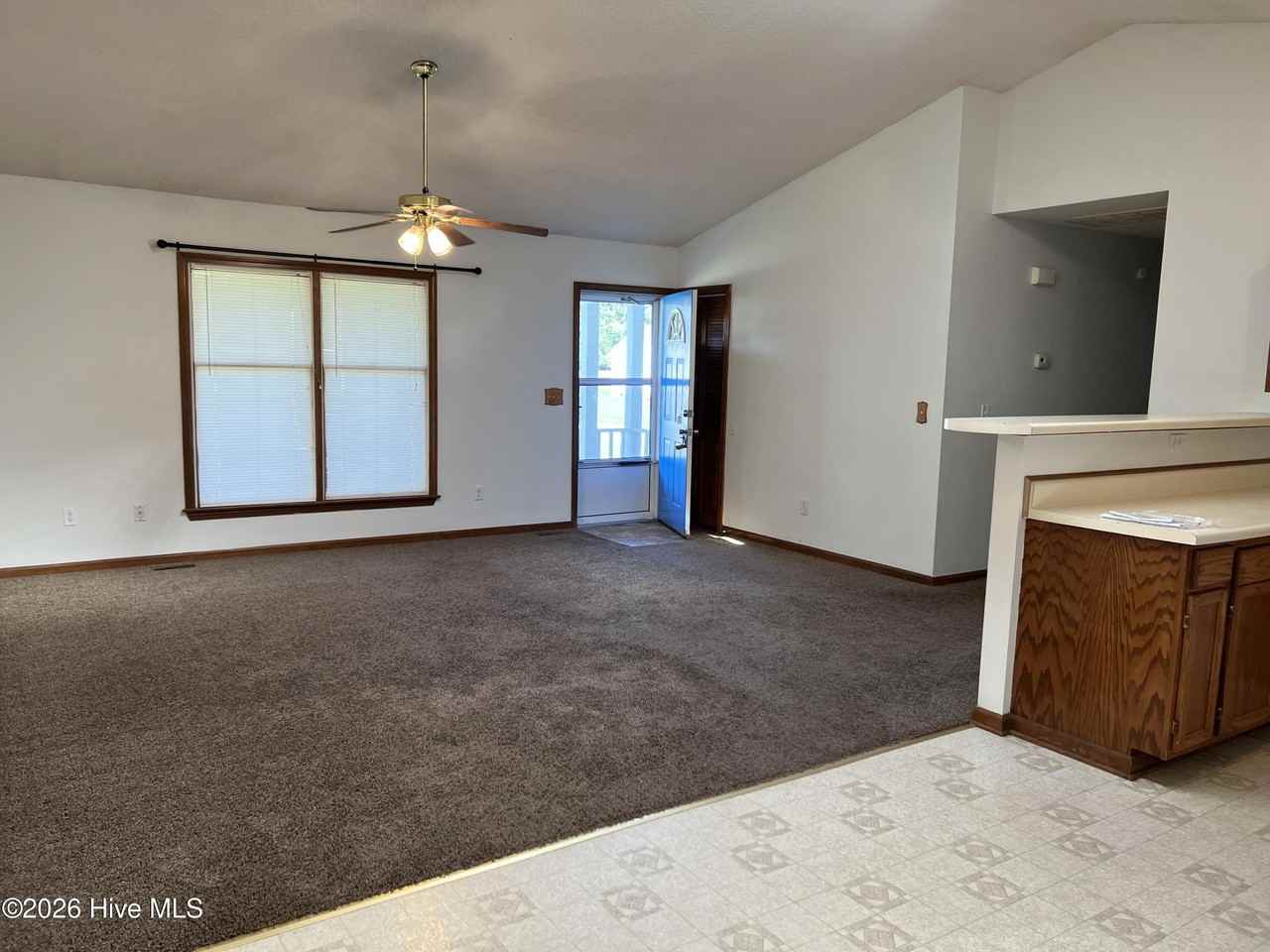 120 Northbanks Rd - Photo 2 of 9