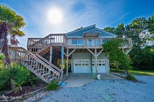 featured image of 2027 Blackbeard Dr