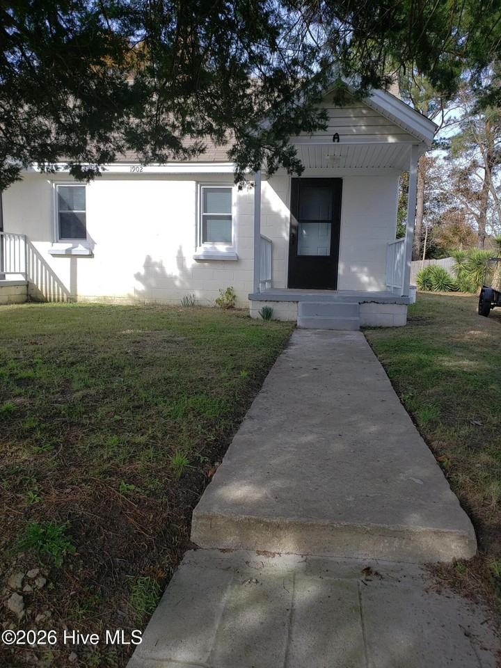 1902 Myrtle St #A - Photo 2 of 13