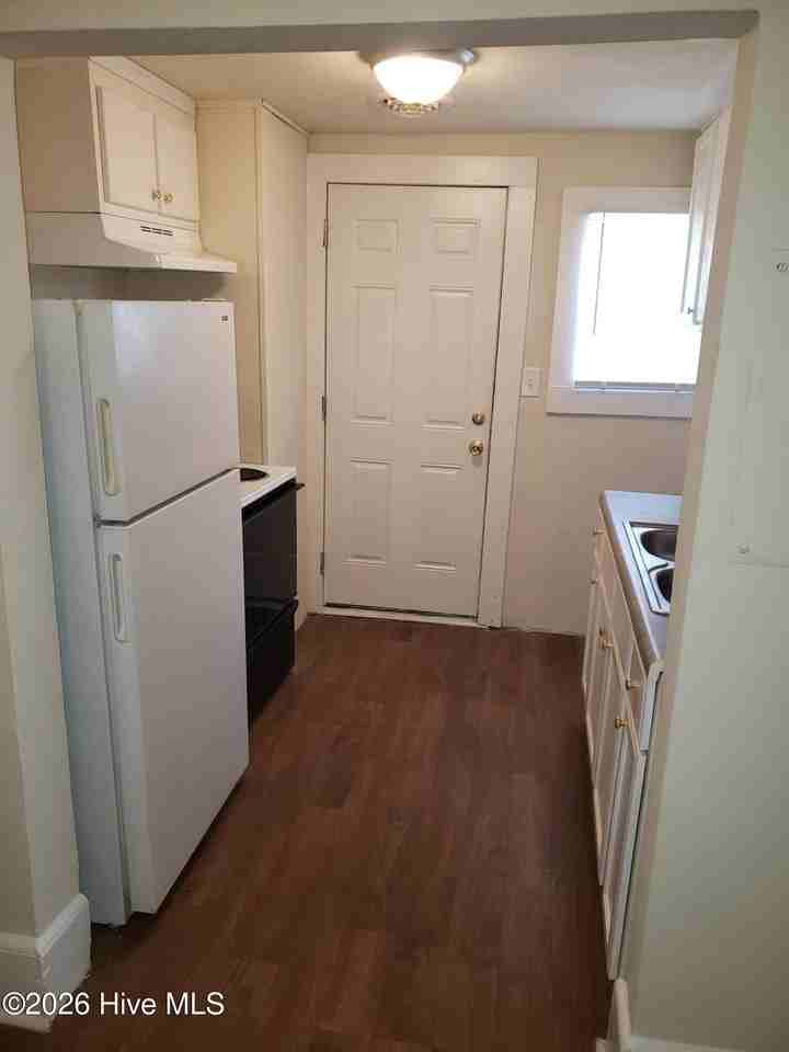 1902 Myrtle St #A - Photo 7 of 13