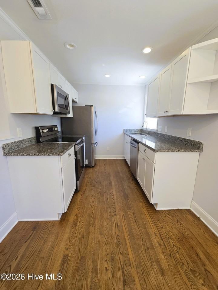 5218 Wrightsville Ave - Photo 4 of 13