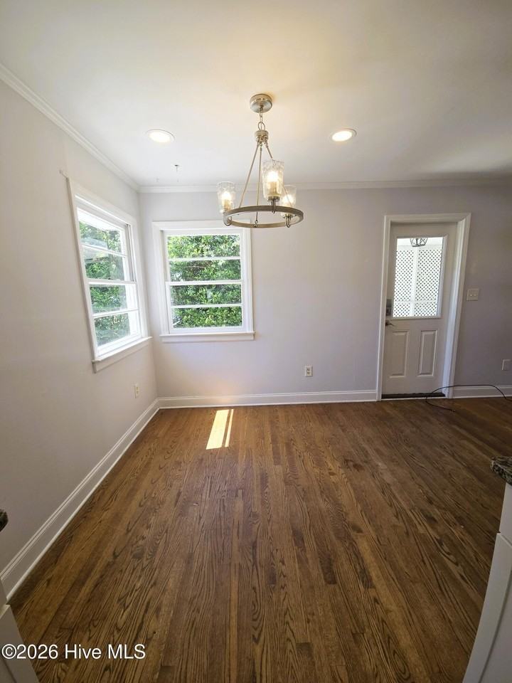 5218 Wrightsville Ave - Photo 5 of 13