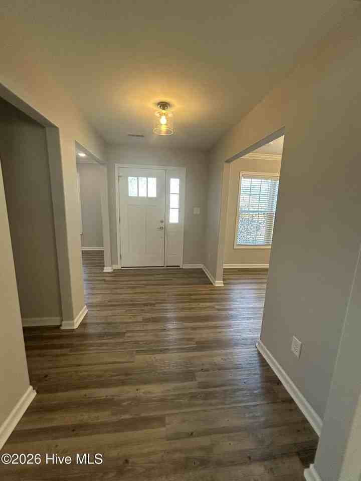 228 Patriot Dr - Photo 2 of 17