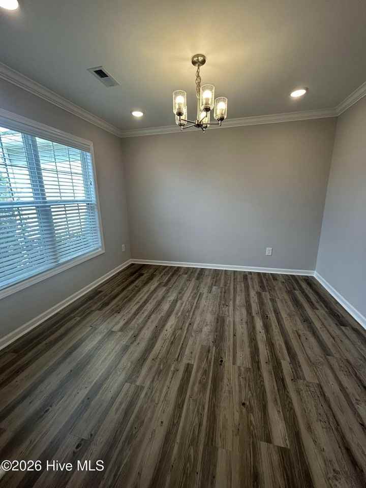 228 Patriot Dr - Photo 4 of 17