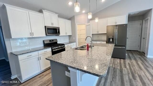 228 Patriot Dr - Photo 6 of 17