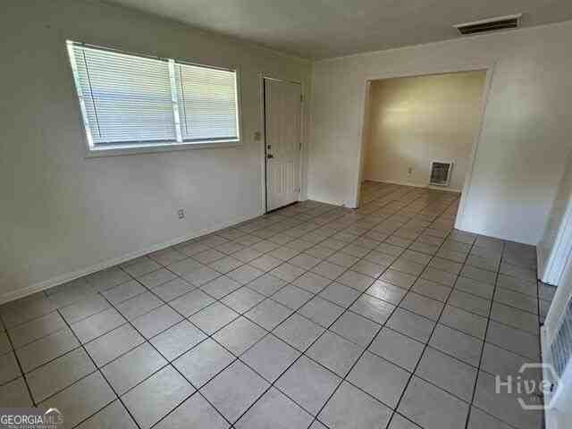 132 Candler Ct - Photo 6 of 10