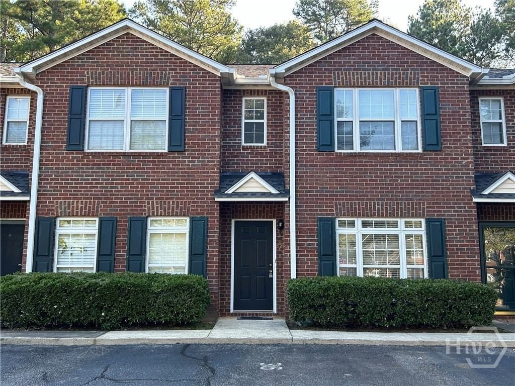 637 Huntington Rd - Photo 2 of 26