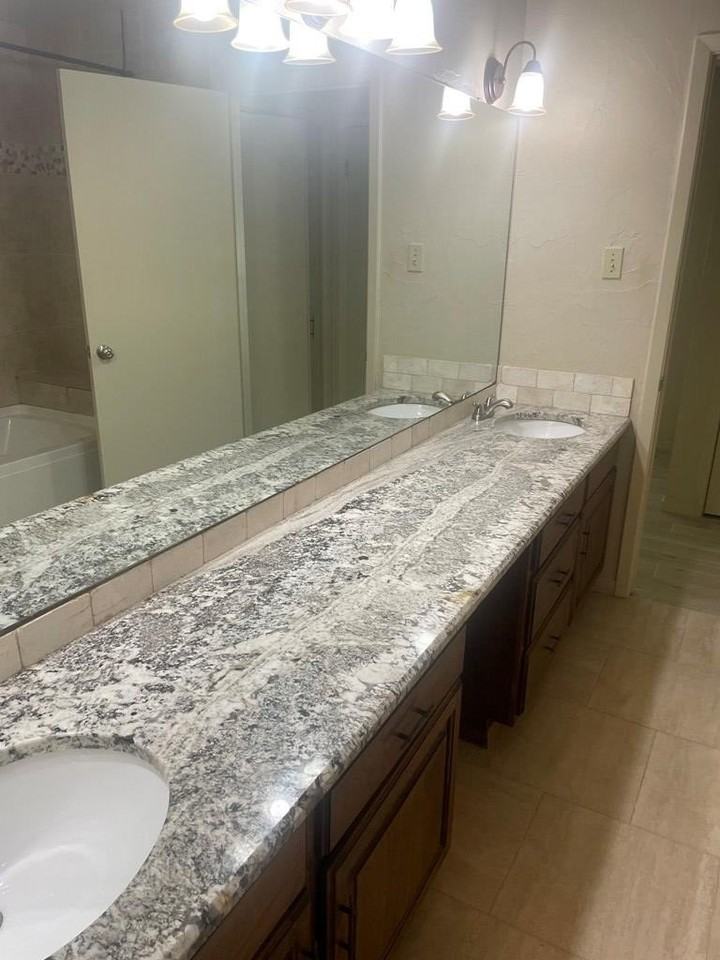 203 Coronado Dr - Photo 5 of 10