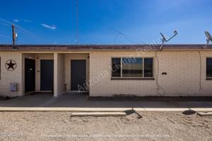 featured image of 2241 Sandwood Dr #2