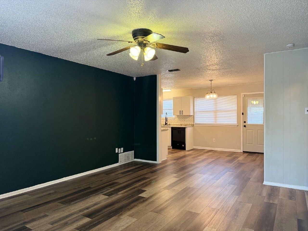 5408 22nd St - Photo 3 of 20