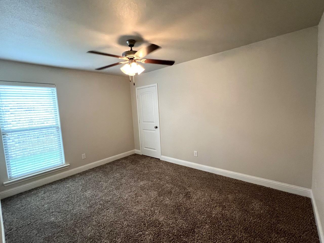 2107 136th St - Photo 6 of 22