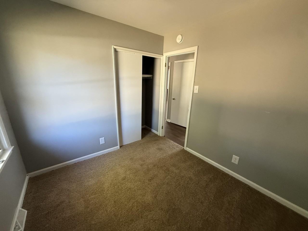 216 Liverpool Rd - Photo 7 of 18