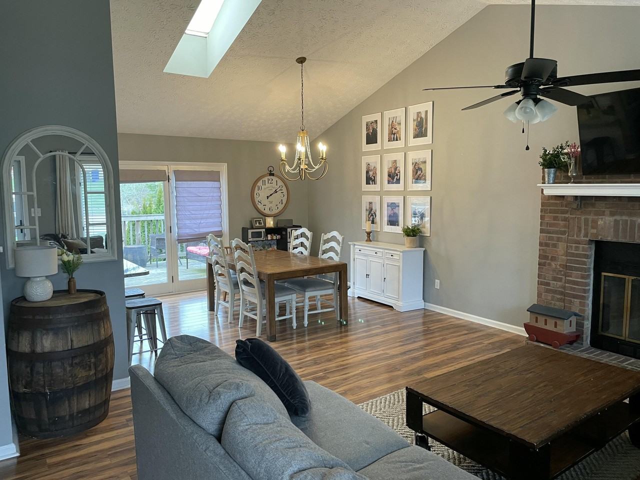 3820 Forest Green Dr - Photo 3 of 14