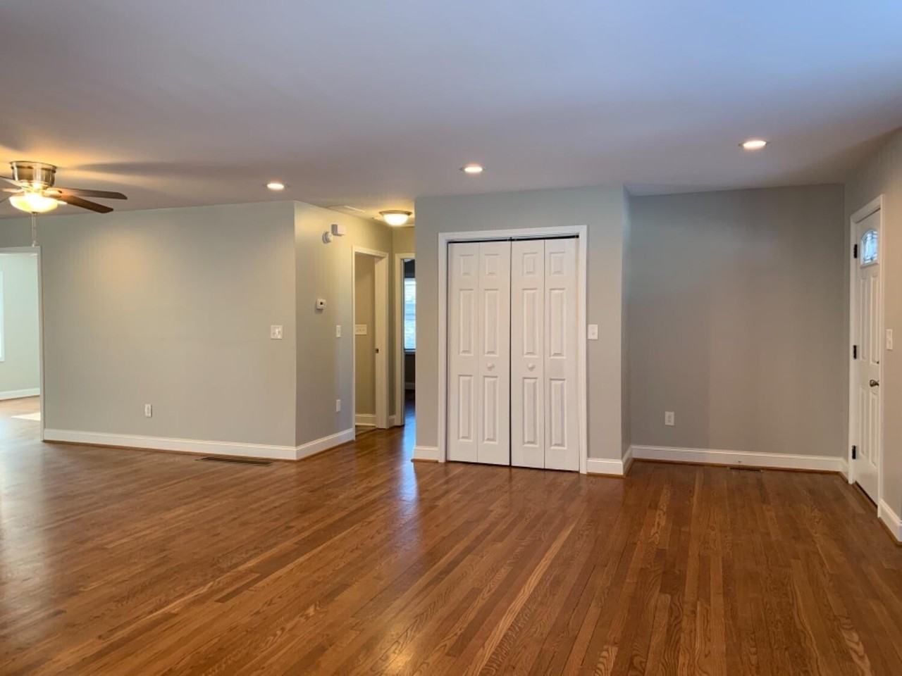 832 Laurel Hill Rd - Photo 4 of 38