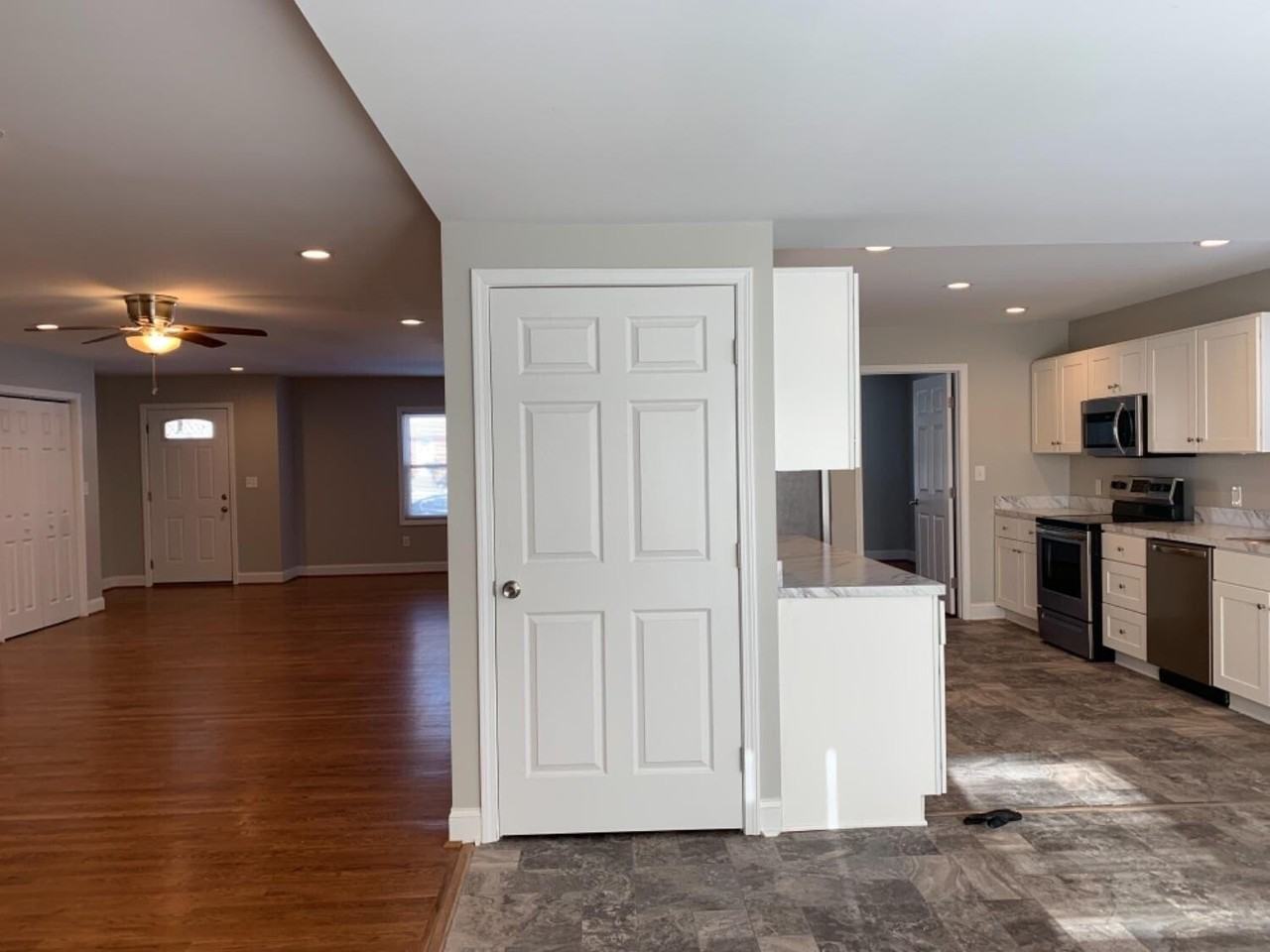 832 Laurel Hill Rd - Photo 7 of 38