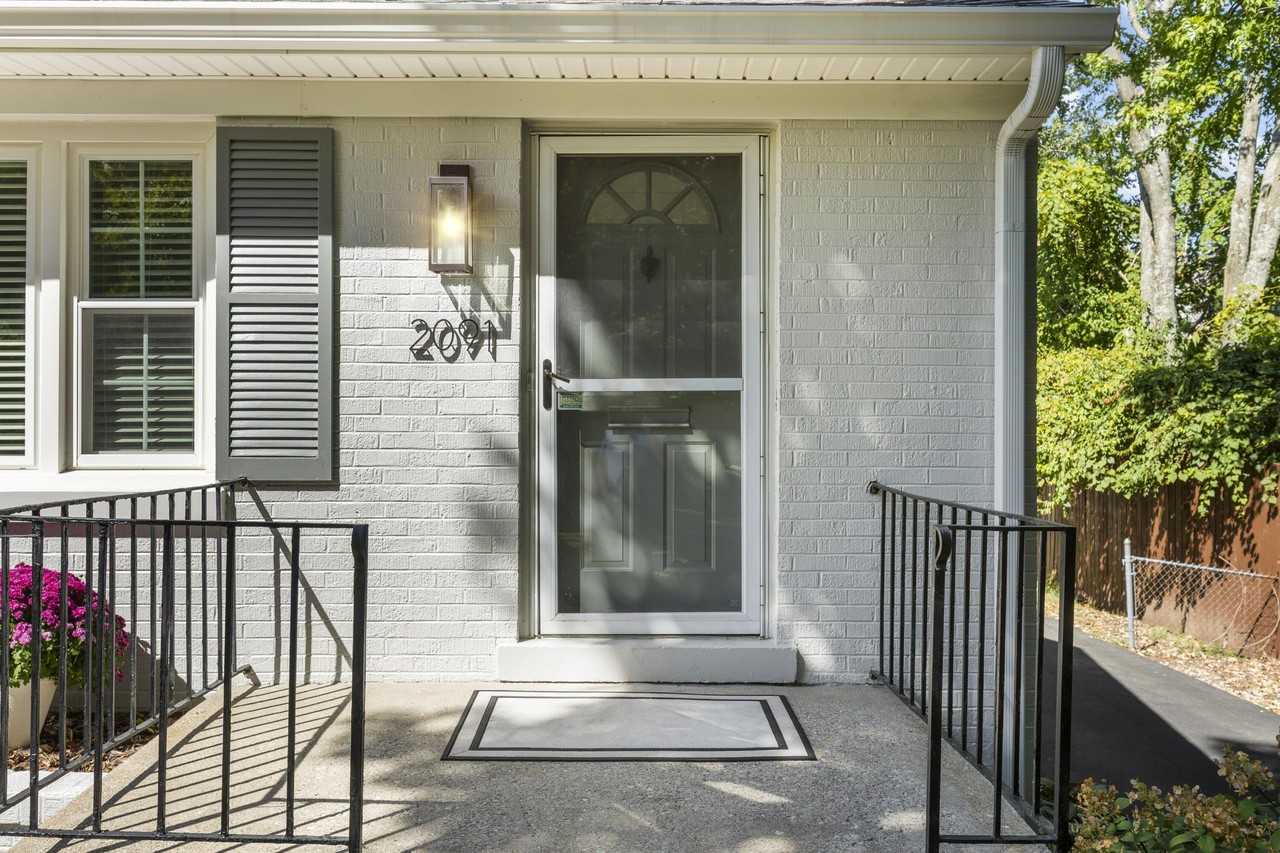 2091 Spring Grove Ave - Photo 3 of 30