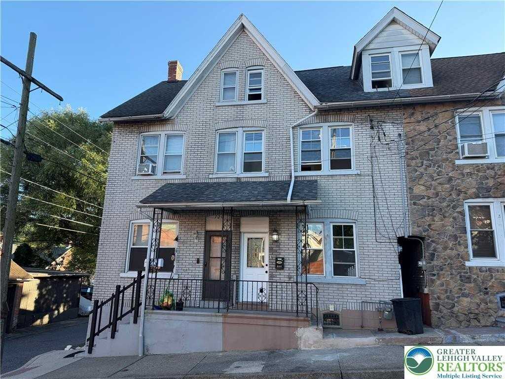 722 N Clewell St - Photo 2 of 11